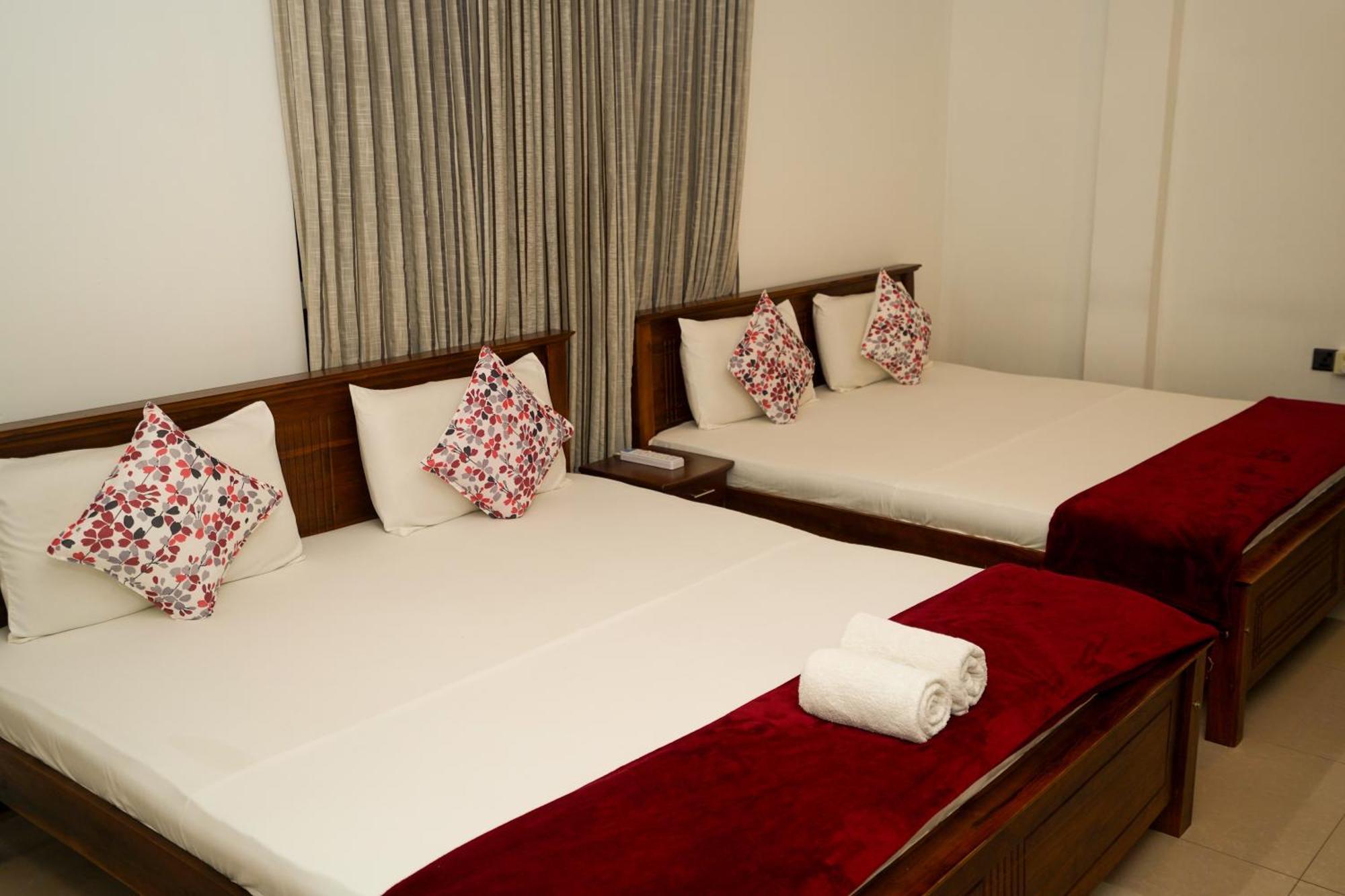 Airport 4 Season Transit Hotel Katunayake Exterior photo