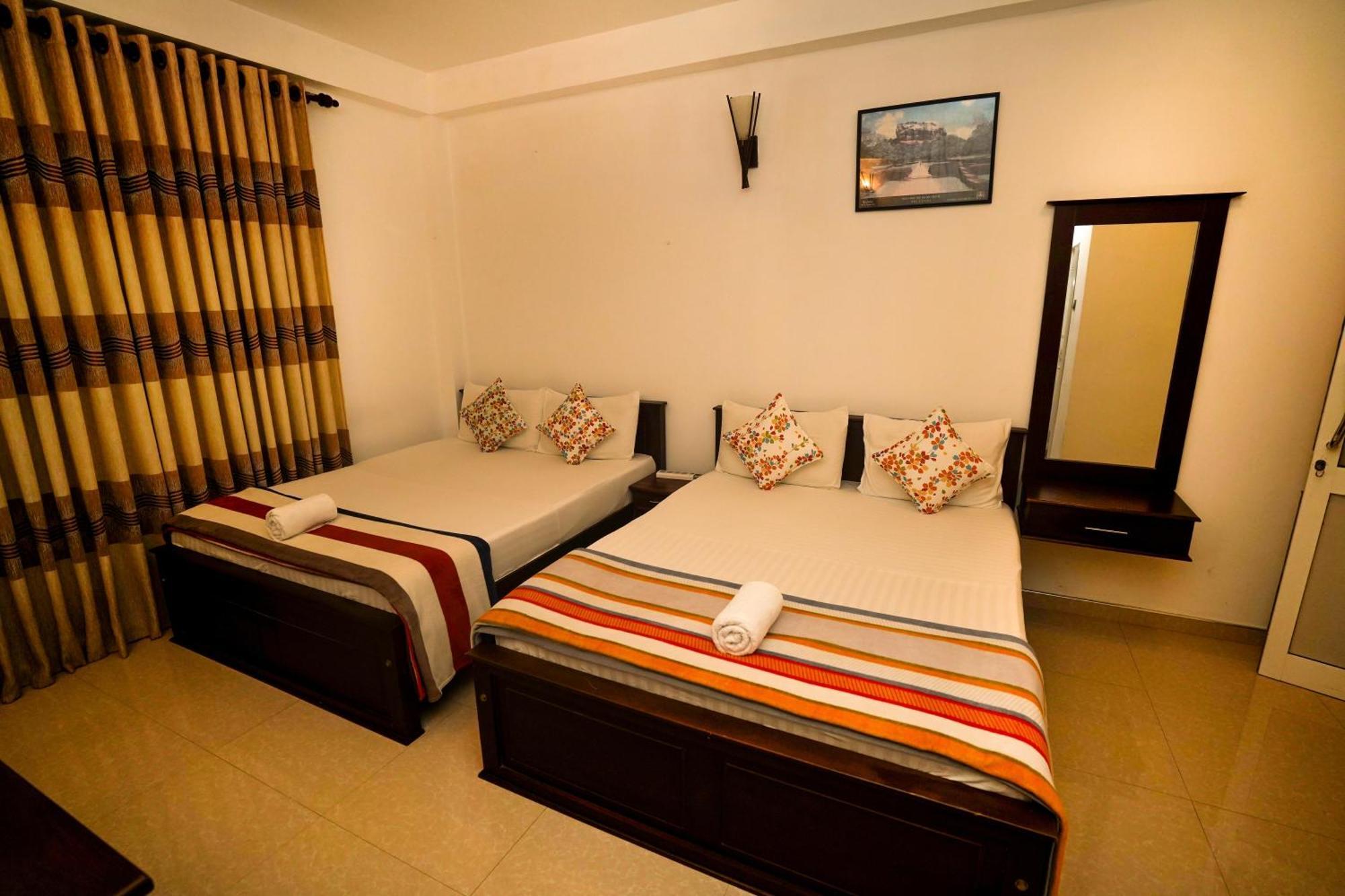 Airport 4 Season Transit Hotel Katunayake Exterior photo