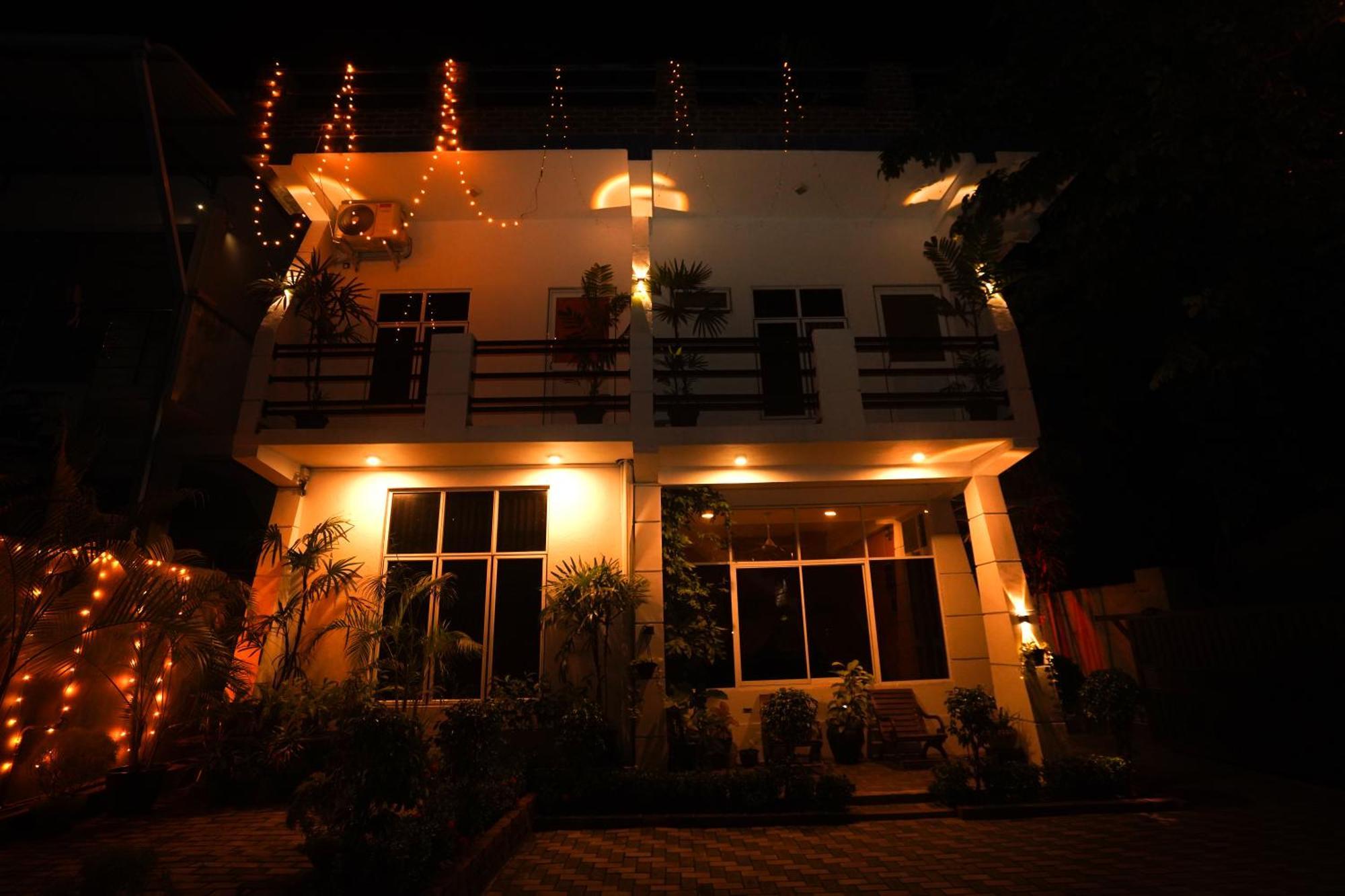 Airport 4 Season Transit Hotel Katunayake Exterior photo