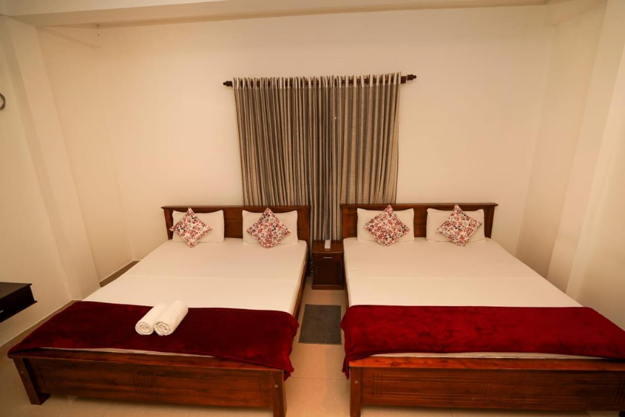 Airport 4 Season Transit Hotel Katunayake Exterior photo