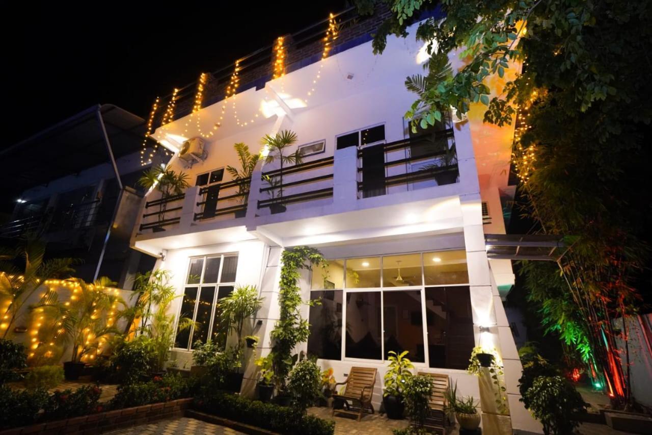Airport 4 Season Transit Hotel Katunayake Exterior photo